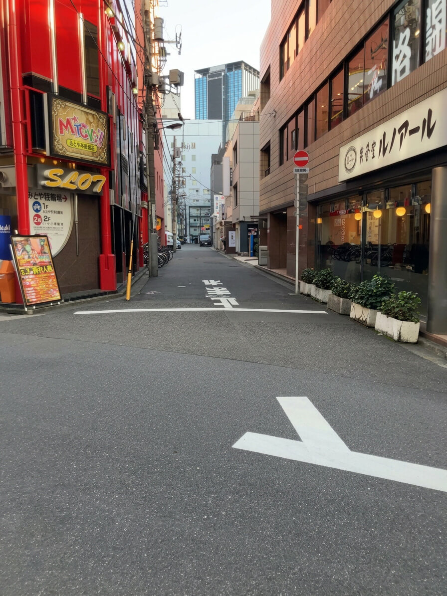 ⑤ルノアール左折後50m